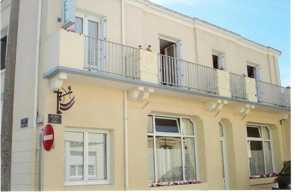 Hôtel de L'Arrivée Fouras Esterno foto